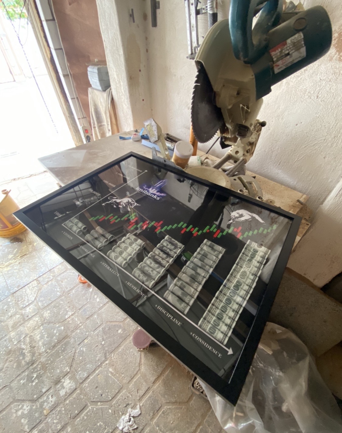اتمام تابلو دلار ترید